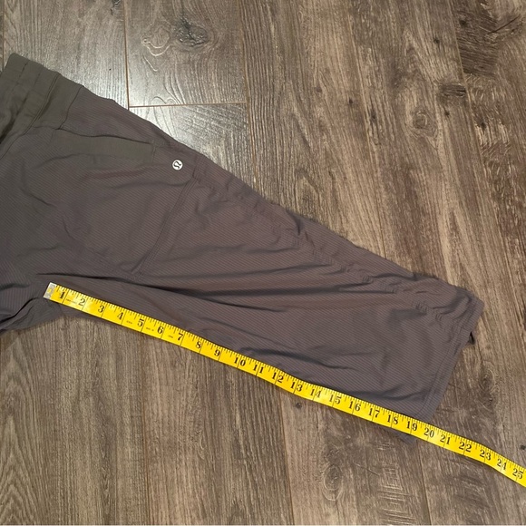 Lululemon Dance Studio crops grey size 6 unlined - Picture 8 of 9